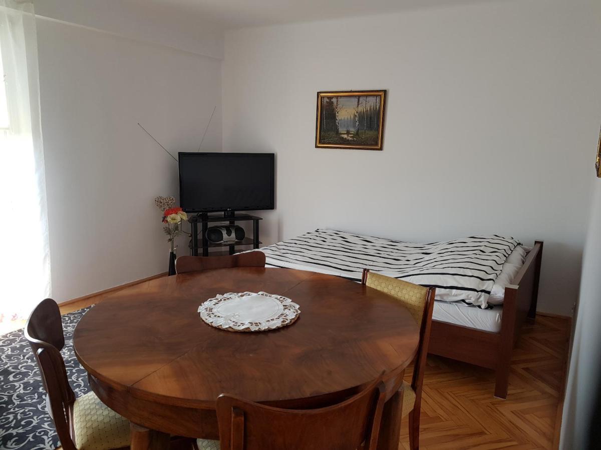 Mieszkanie W Centrum Krakowa Kültér fotó